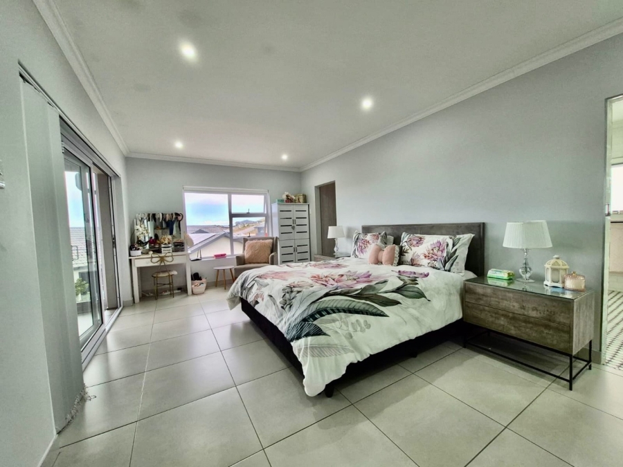 5 Bedroom Property for Sale in Monte Christo Western Cape
